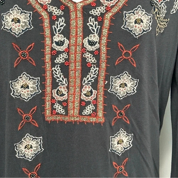Women’s Medium Embroidered Tunic Top Gray Long Sleeve V Neck Beaded Boho Fairy - Picture 4 of 13